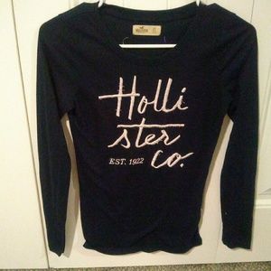 Navy blue long sleeve Hollister tee